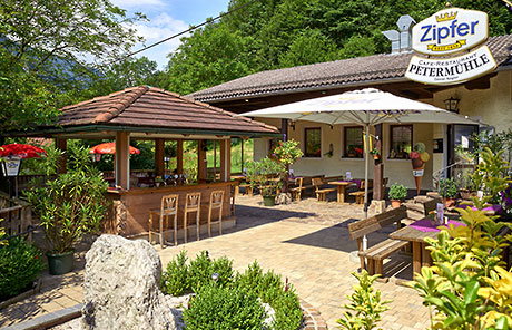 Petermuehle Cafe Restaurant Losenstein Garten